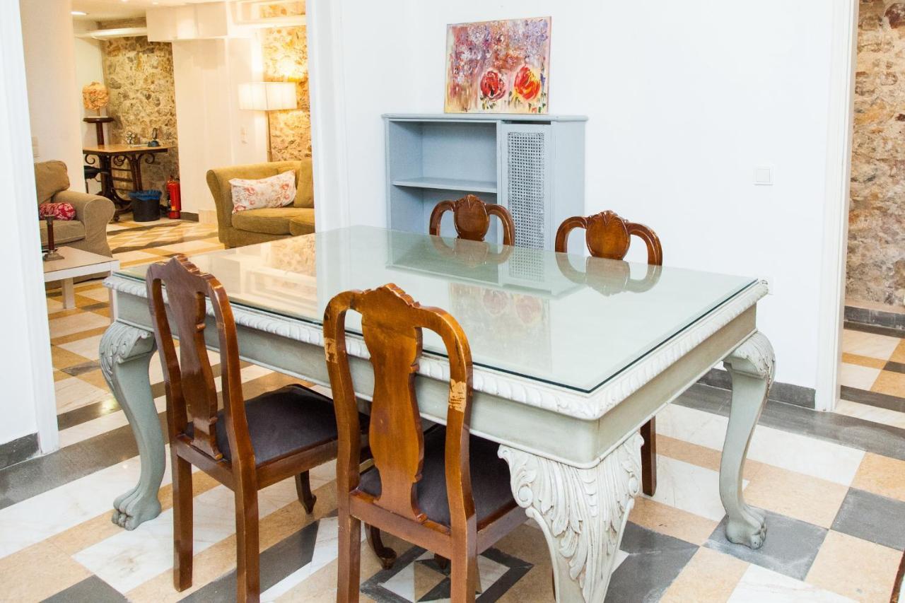 Chic Charming Central Athens Apt. Zewnętrze zdjęcie